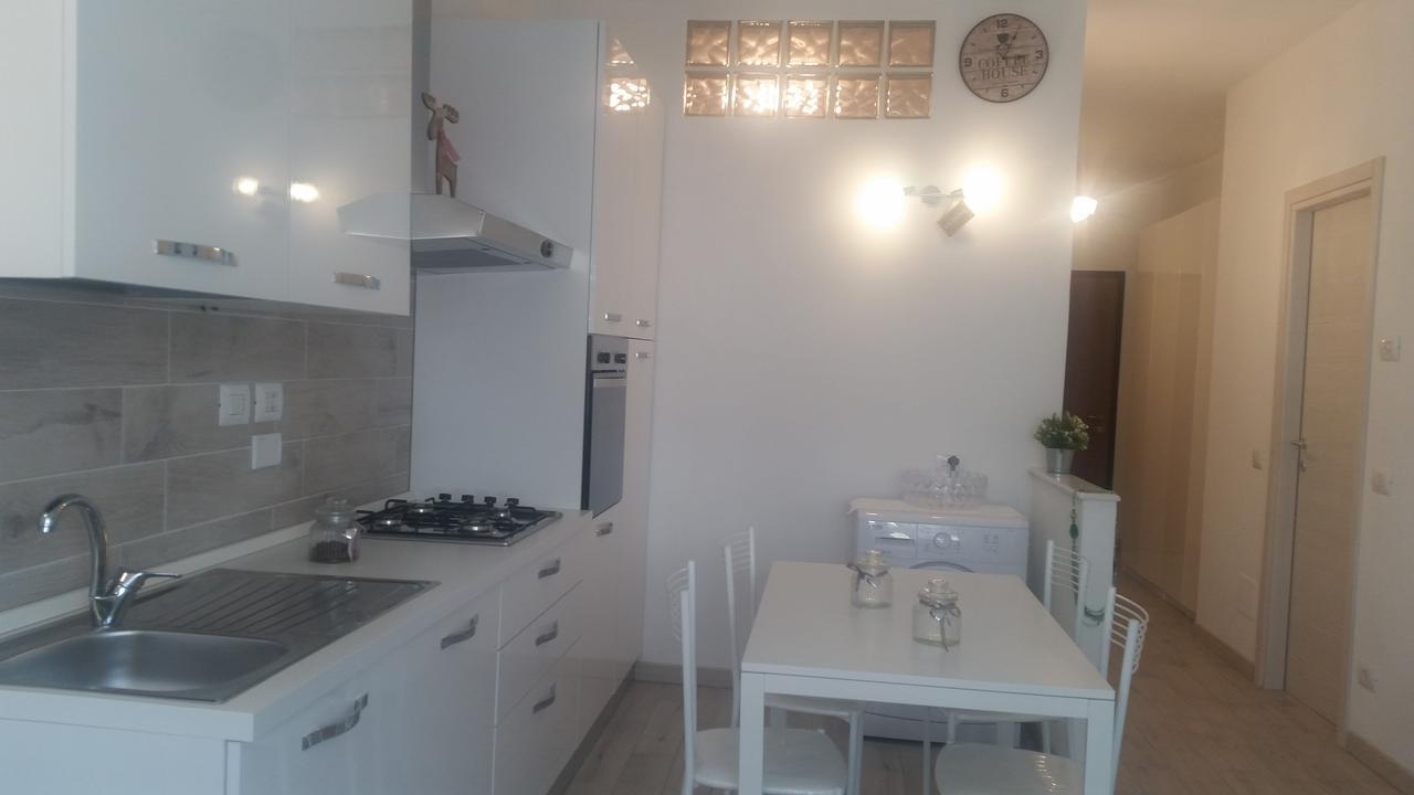 Monica'S Apartment 마리나 디 카라라 외부 사진