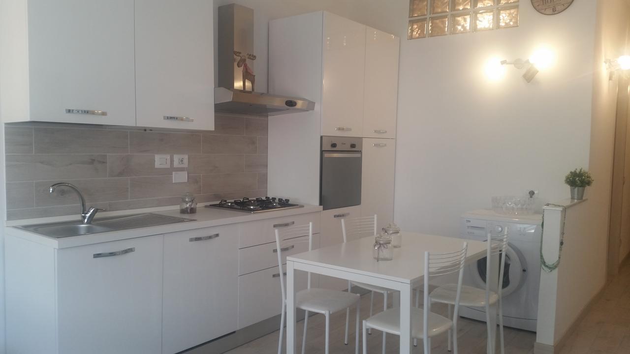 Monica'S Apartment 마리나 디 카라라 외부 사진